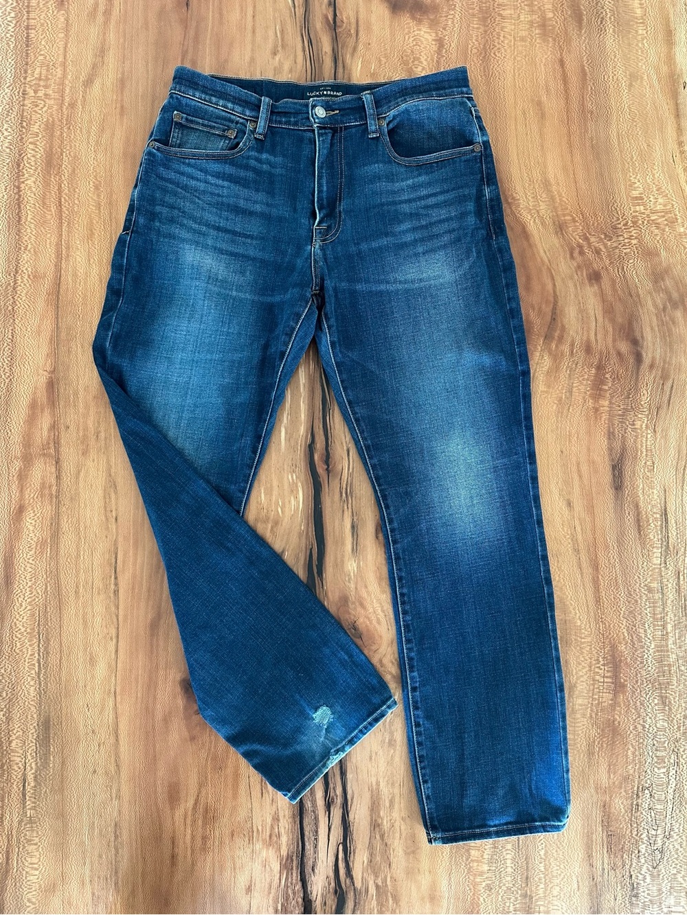 Lucky Brand 410 Athletic Slim Jeans
Men's 32x32 Dark Wash Denim